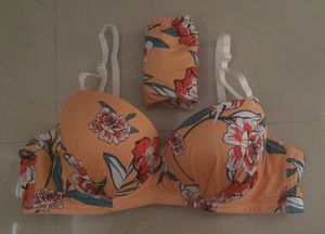 Urbanic Lingerie Set, could be wore in 3 different ways