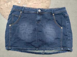 Y2K MINI SKIRT