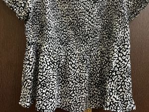 Stylish Black &amp; White Smocked Top