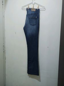 Li Mid Rise Straight Fit Blue Denim Pant
