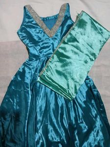 Price drop🎀Stitched Green Ethnic Dress