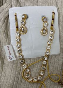 Elegant Rhinestone Necklace
