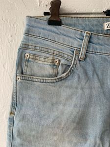 Zara Light Wash Jeans