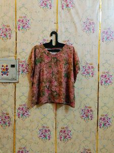 🇳🇿💫🎀Floral Print V-Neck Top