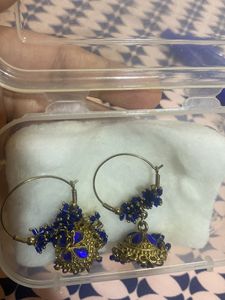 Earings