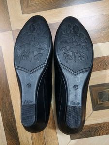 women bellies sandal
