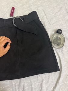 Chic Black Belted Skirt