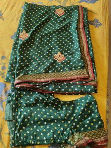 Bandini print Green Saree with Blouse