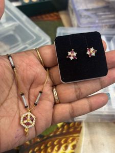 Elegant Gold Necklace and Earring Set