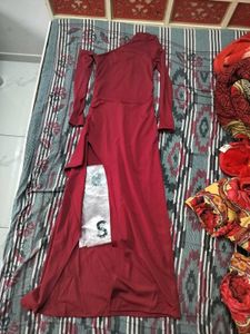 Elegant Red One-Shoulder Gown