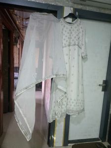 Elegant White Kurta Set with Dupatta