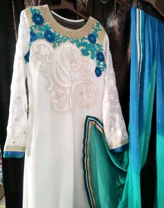 Elegant White &amp; Blue Embroidered Salwar Kameez