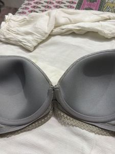 Comfortable Grey Padded Bra with Lace Trim