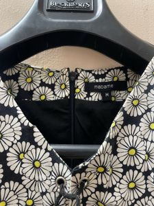 Chic Daisy Print Cut-Out Dress