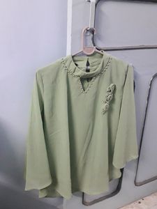 Top With Inner And Bow