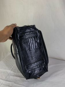 Y2K Anne Klein Croc-Embossed Shoulder Satchel