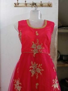 Golden Floral Embroidered 👗 Dress