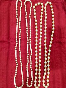 4 Pearl Necklaces with velvet pouch