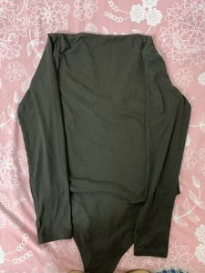 Deep V-Neck H n m top