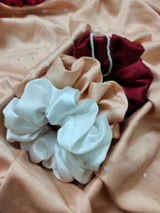 3 Multicolored Scrunchies (60rs/-)