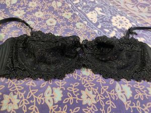 Sexy Black Lace Non Padded Bra With Wiring