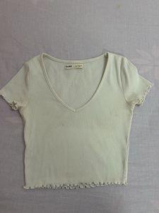 Ribbed V-Neck Lettuce Trim Tee