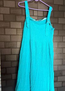 sea green tired dress