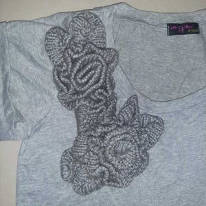 🤍 One-of-a-Kind Grey T-Shirt - Women