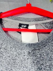 H&amp;M Two-Tone Raglan Sweater