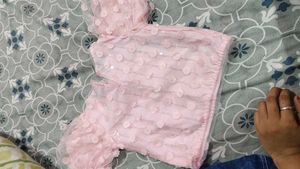 pink top