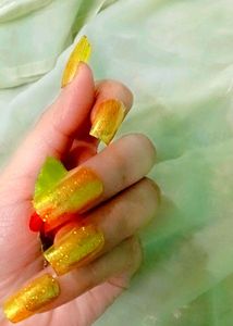Press On Nails Gold Dust