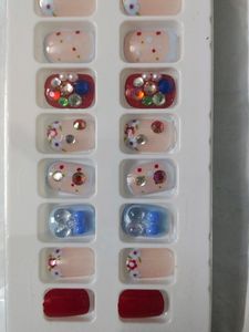 Korean Poligel Nails (Set Of 24 Pieces)