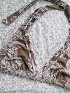 Stylish Tropical Print Bikini Top