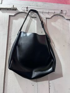 Chic Black Hobo Shoulder Bag