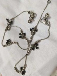 Assorted Vintage Jewelry Collection