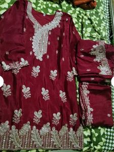 BRAND NEW ✨ Embroidered Kurta Set