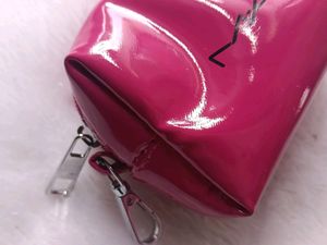 Mac Pouch 💕♥️