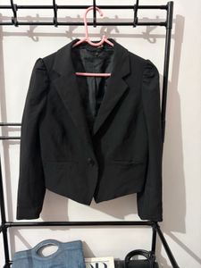 Chic Black Blazer