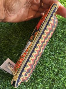 Estee Lauder Pouch