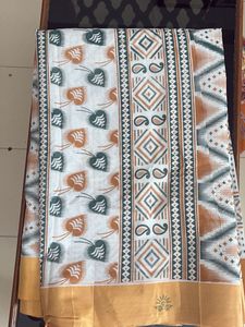 Stylish Saree with Geometric Print