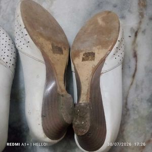 🥳 offer 🥳set of 2 pair Chic White Peep-Toe Flats