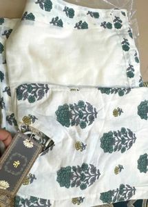Nishorama White Floral Print Kurta Set