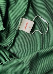 Green Ruched V-Neck Long Sleeve Top