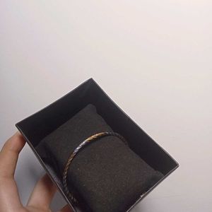 Twisted Bangle Bracelet