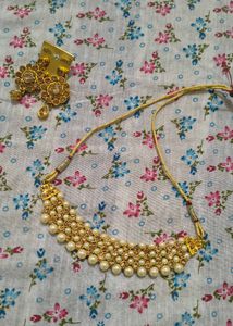 Elegant Pearl & Gold Choker Set