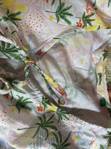 V-Neck Tropical Print Tie-Up Top🏖️🌊