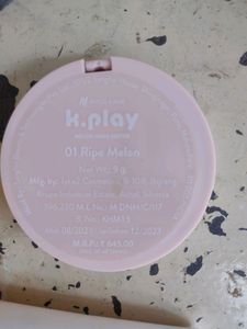 Myglamm K.PLAY Highlighter in the shade "Melon"