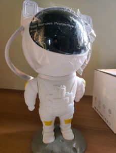ASTRONAUT GALAXY PROJECTOR