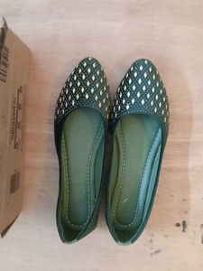 New Stylish Green Flats for Women size 39