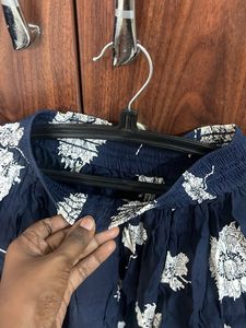Navy Floral Print Balloon Skirt - S size